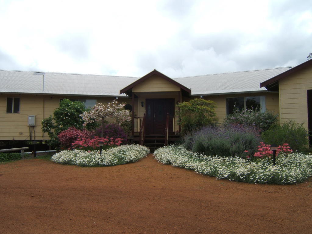 Shambhala Guesthouse Kangaroo Gully Buitenkant foto