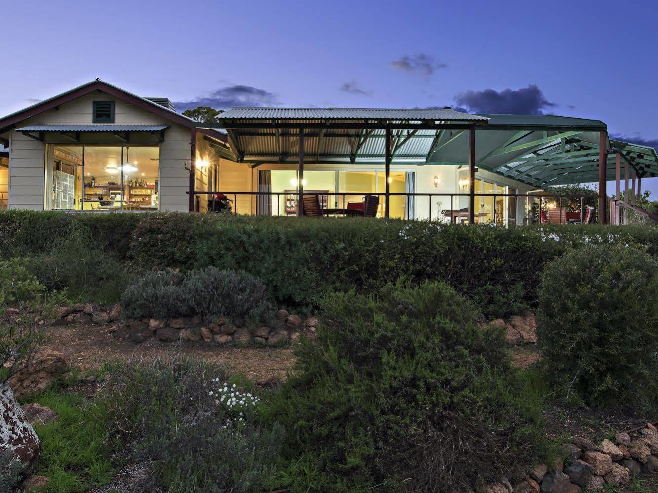 Shambhala Guesthouse Kangaroo Gully Buitenkant foto